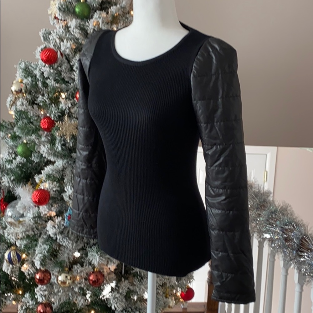 Top with puff sleeves